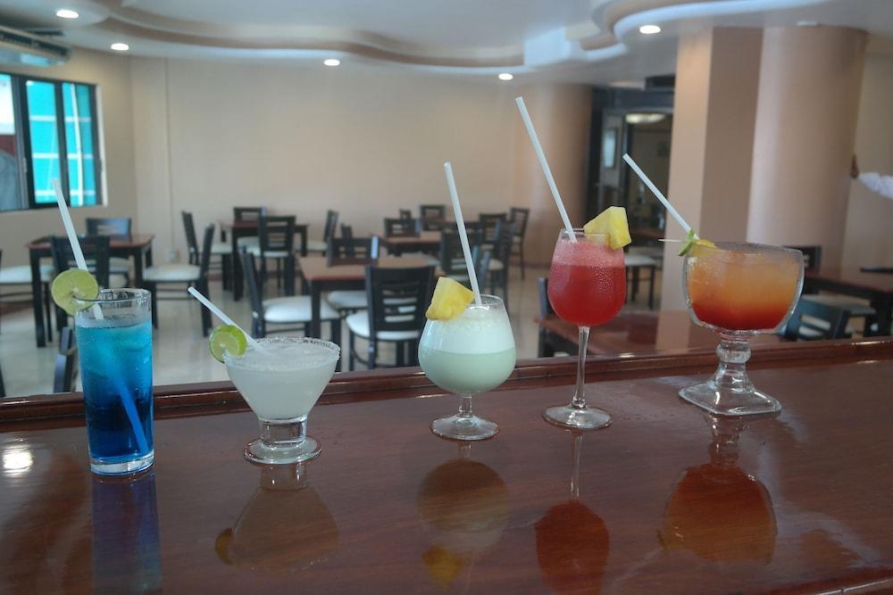 Hotel Playa Marina マサトラン エクステリア 写真