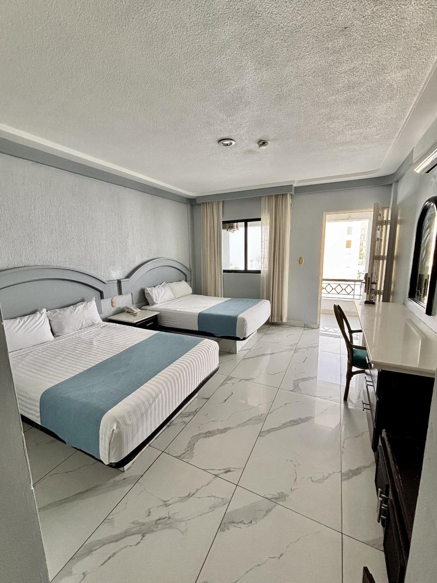 Hotel Playa Marina マサトラン エクステリア 写真